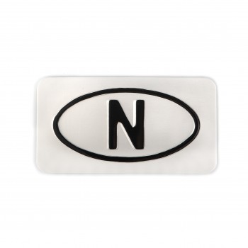 W: 70177 Preget nasjonalitetsmerke med oval ring, 8x15 cm